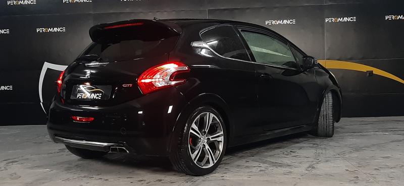 Peugeot 208 GTI 