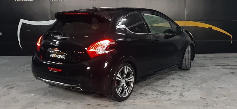 Peugeot 208 GTI 