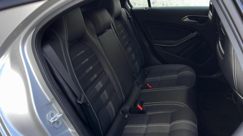 Mercedes Benz A180