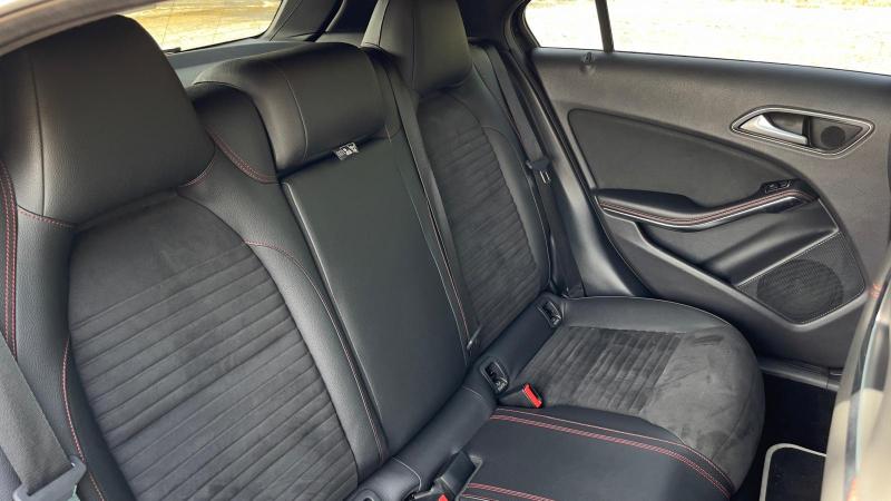Mercedes Benz A180