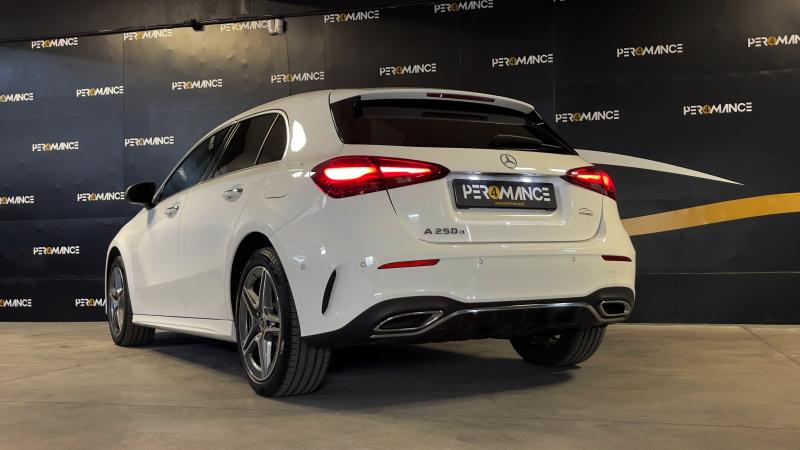 Mercedes Benz A250e