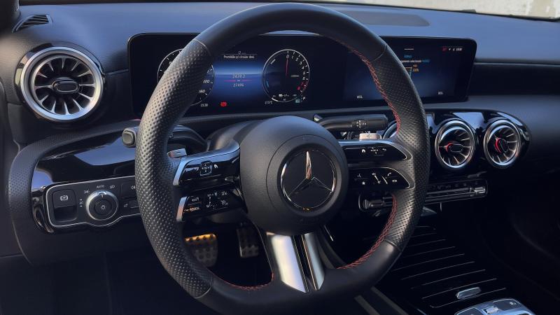 Mercedes Benz A250e