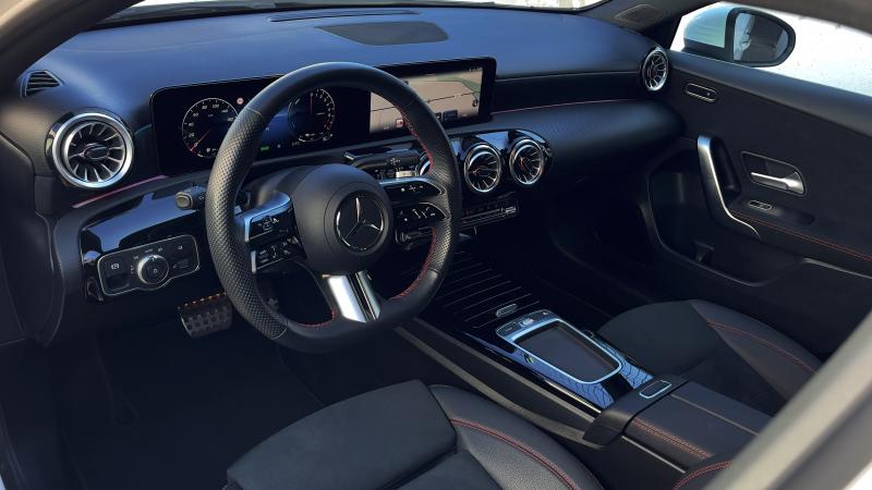Mercedes Benz A250e