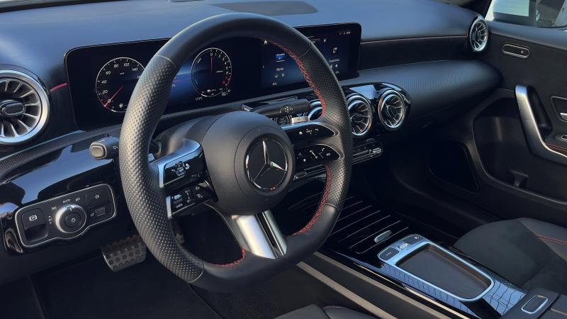 Mercedes Benz A250e