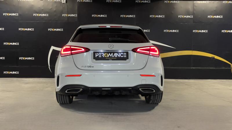 Mercedes Benz A250e
