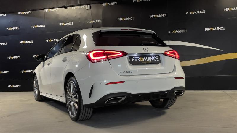 Mercedes Benz A250e