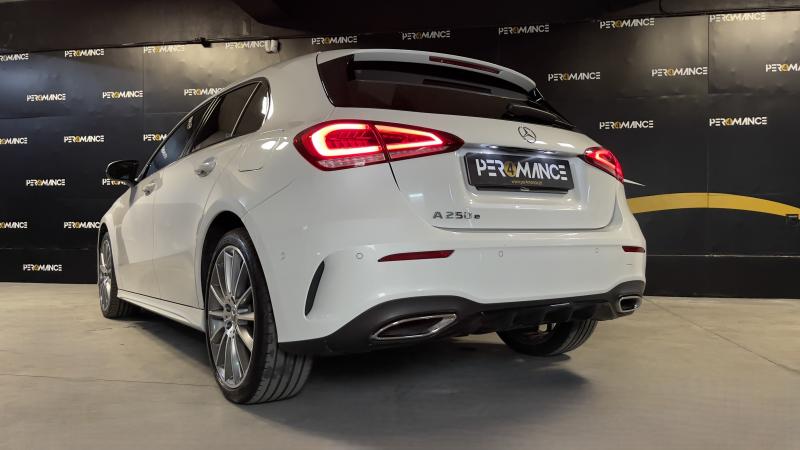 Mercedes Benz A250e
