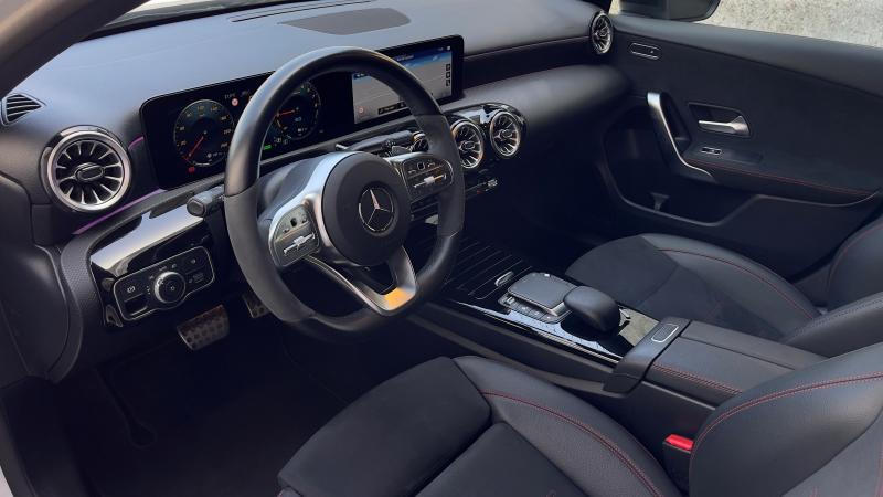 Mercedes Benz A250e