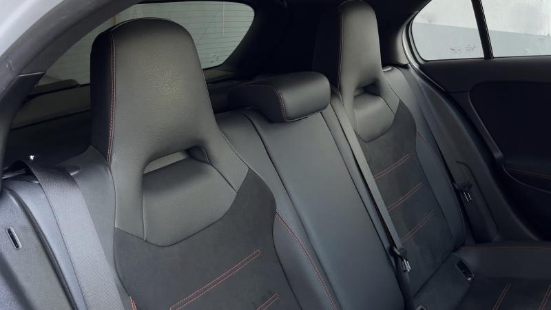 Mercedes Benz A250e