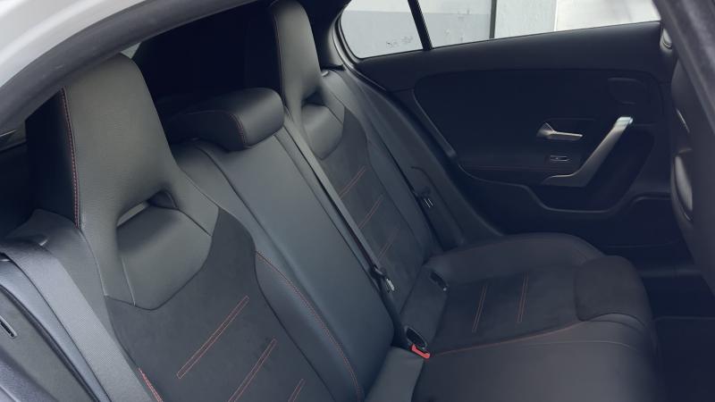 Mercedes Benz A250e