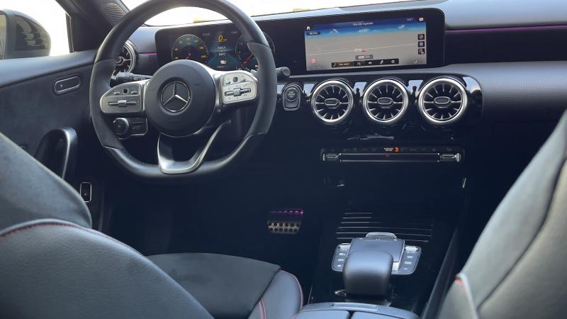 Mercedes Benz A250e