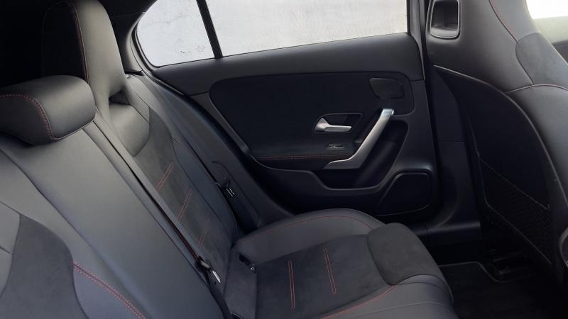 Mercedes Benz A250e