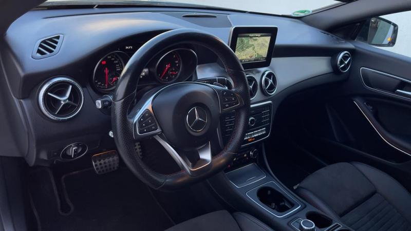 Mercedes Benz CLA