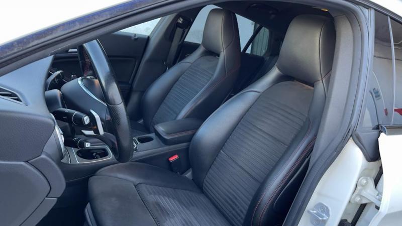 Mercedes Benz CLA