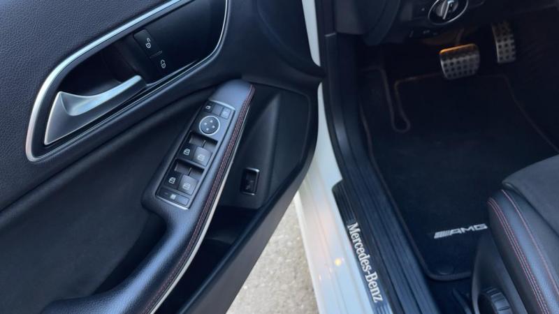 Mercedes Benz CLA