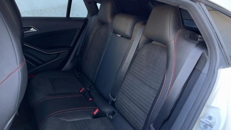 Mercedes Benz CLA