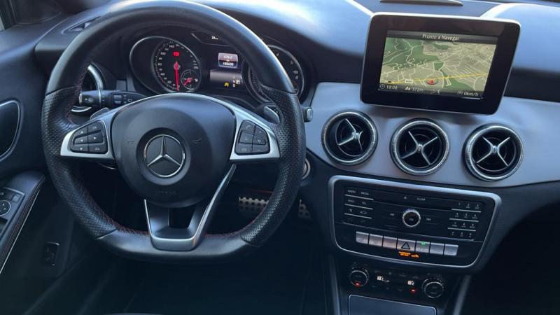 Mercedes Benz CLA