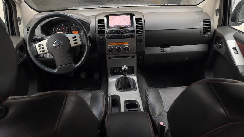 Nissan NAVARA D40