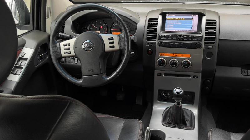 Nissan NAVARA D40