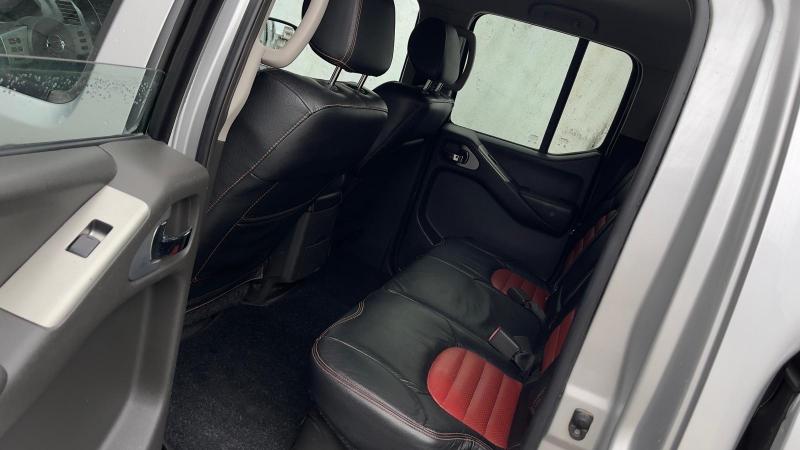 Nissan NAVARA D40