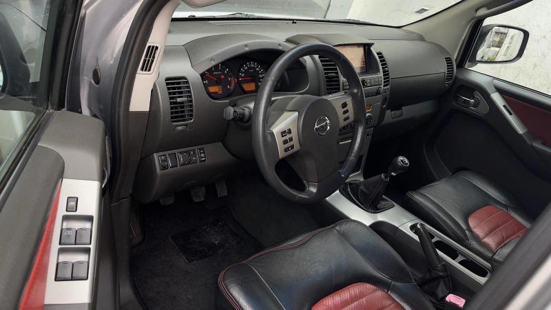 Nissan NAVARA D40