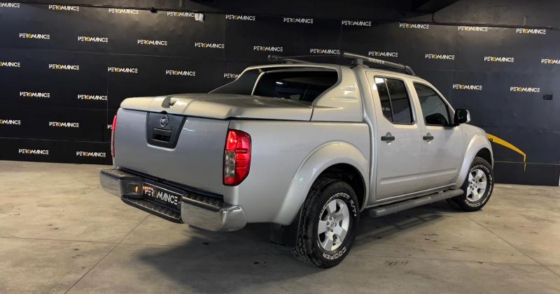 Nissan NAVARA D40