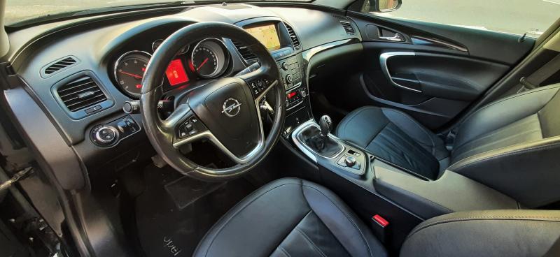 Opel INSIGNIA 
