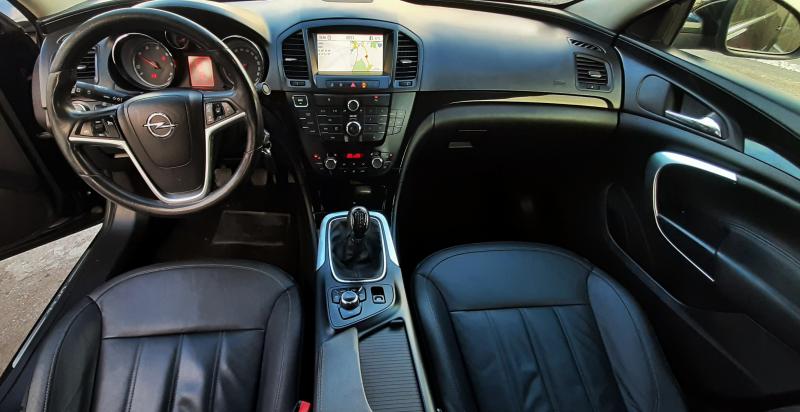 Opel INSIGNIA 