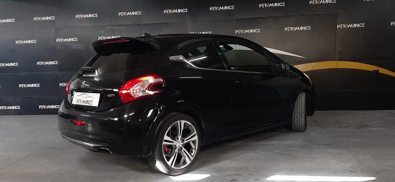 Peugeot 208 GTI 