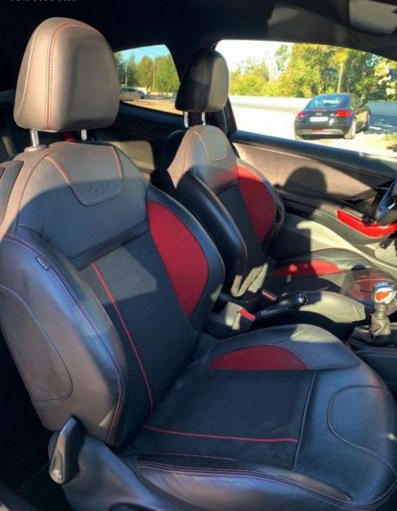 Peugeot 208 GTI 