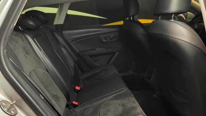 Seat LEON ST