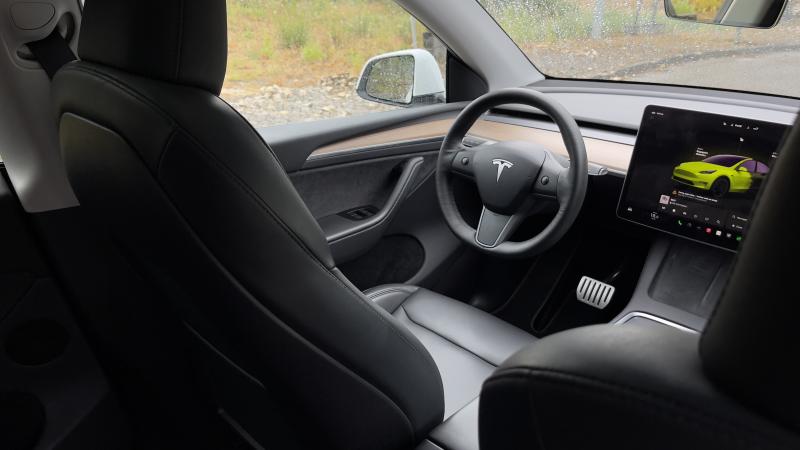 Tesla MODEL Y