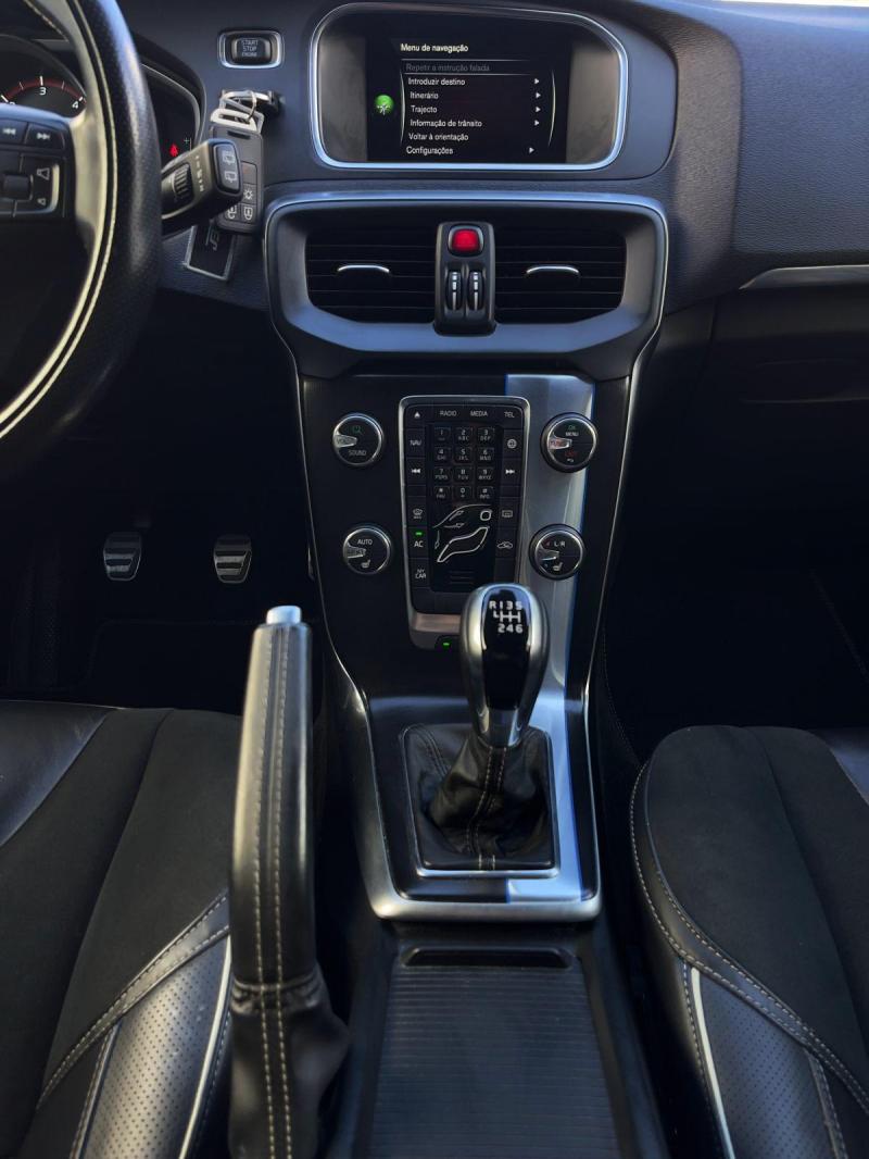 Volvo V40
